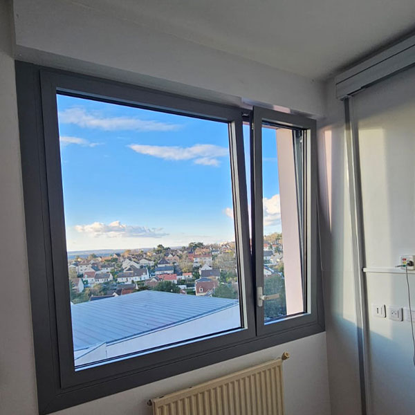 fenetre-4-sur-mesure-95