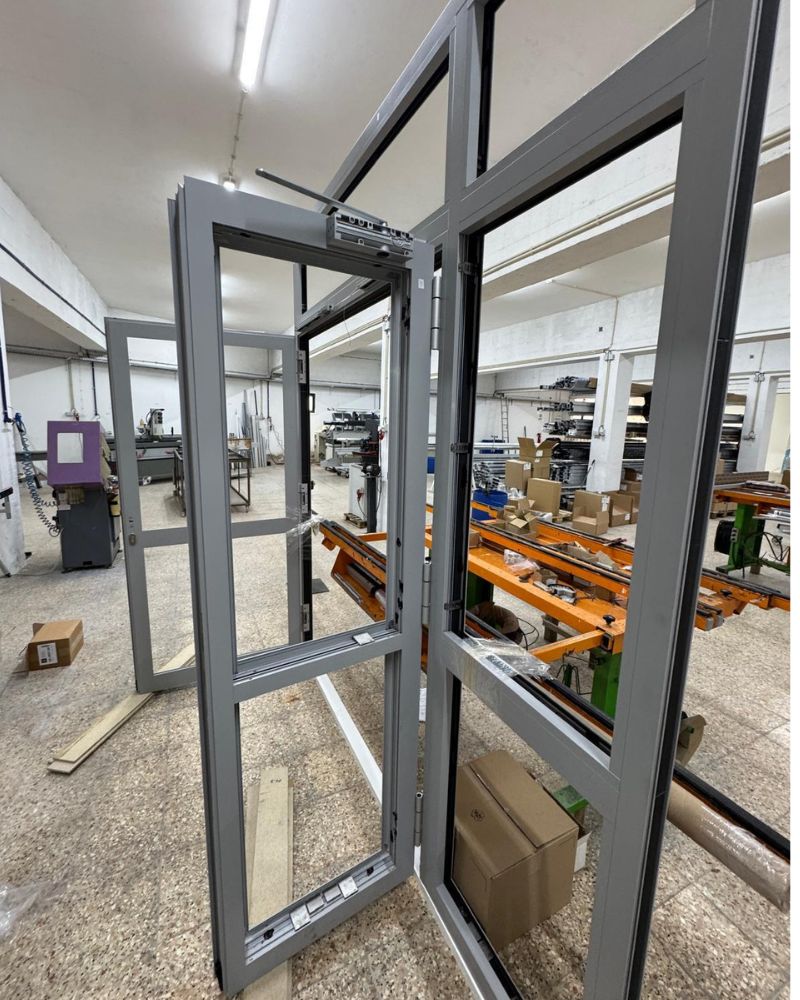 atelier de fabrication porte fenetre 95